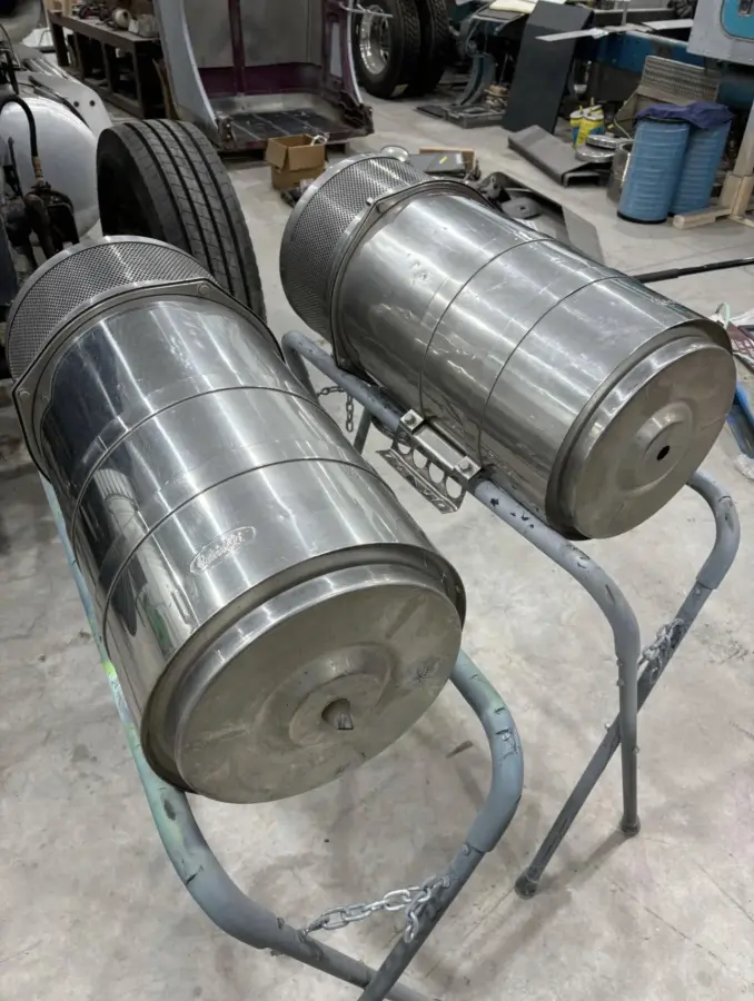 15 in. Peterbilt Breathers – part number PTD-2011