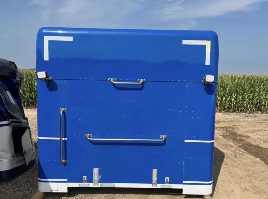 2019 Peterbilt 389 – 63 in. Stand-Up Sleeper – part number PTD-2033