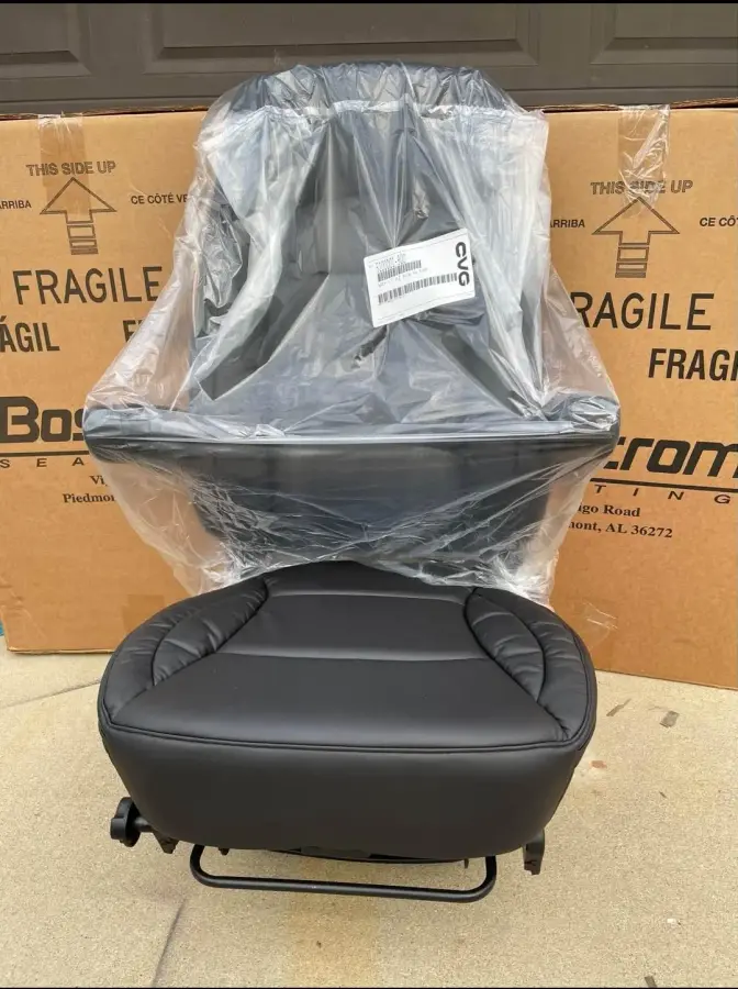 Bostrom New Seat Black Leather – part number PTD-2107, photo 1 of 3