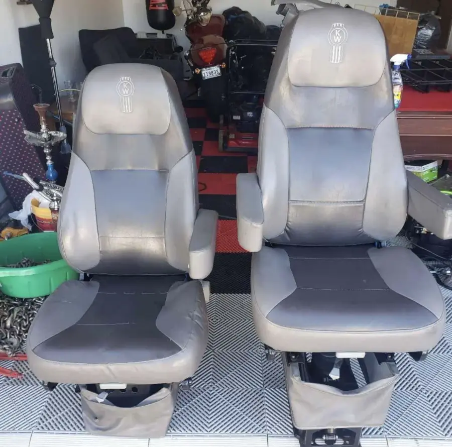 Kenworth Driver and Passenger Seats – part number PTD-2193, photo 1 of 6