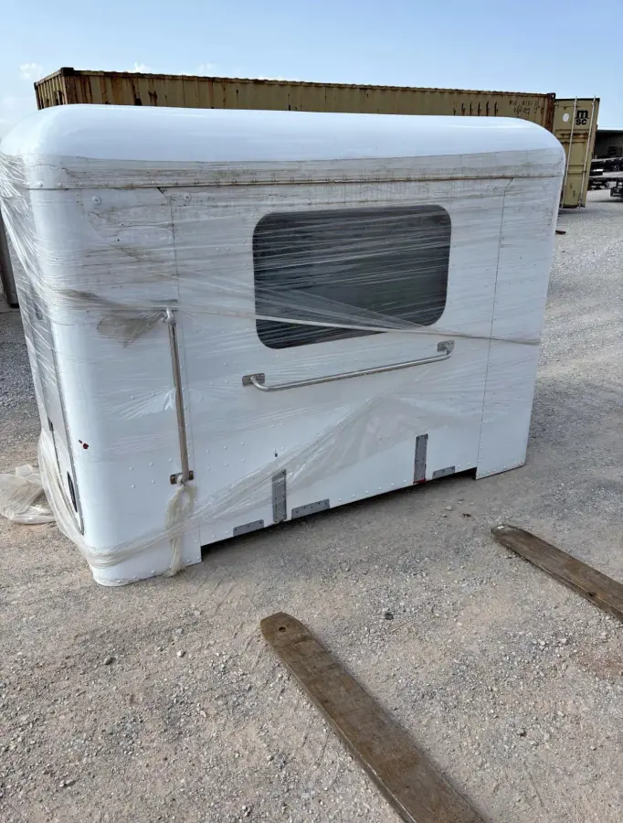 Kenworth Non Aero Cab 42 in. Flat Top Sleeper – part number PTD-2194, photo 1 of 6