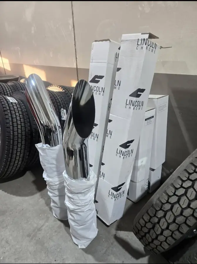 Lincoln Chrome Exhaust Pipes – part number PTD-2209