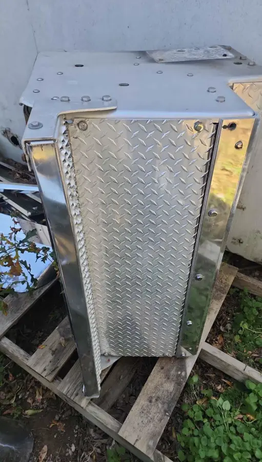 Used Peterbilt 389 DPF Cover – part number PTD-2243