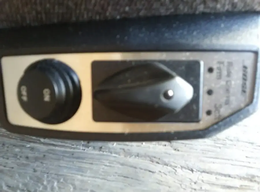 Semi Truck Seat Bose Ride System – part number PTD-2281, photo 1 of 6