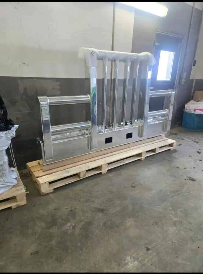 Very Rare Super Road Train for W900L – part number PTD-2320, photo 1 of 4